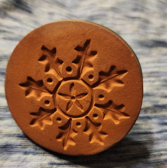 Snowflake cookie press - Picture 1 of 3